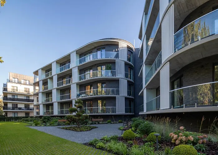 Sea & Pine Апартаменти Паланга