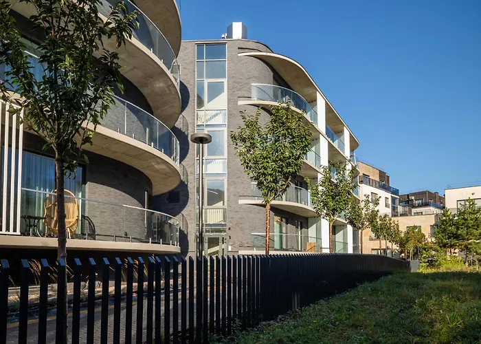 Апартаменти Sea & Pine *